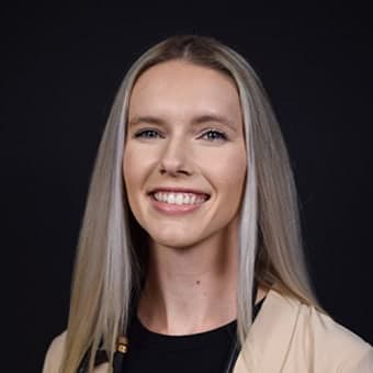 Dr. Kira Veach Dr. Kira Veach